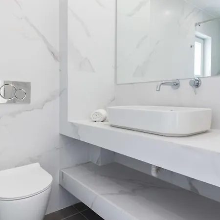 Stylish New Paradise For 2 In Marousi Lägenhet
